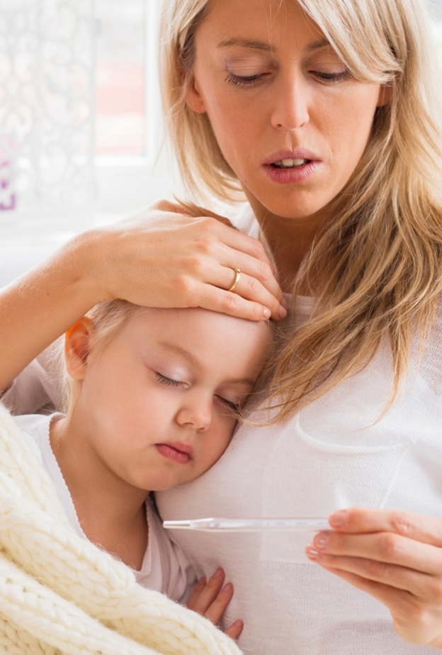 أفضل الطرق لتخفيض حرارة الطفل بدون استخدام الادوية 