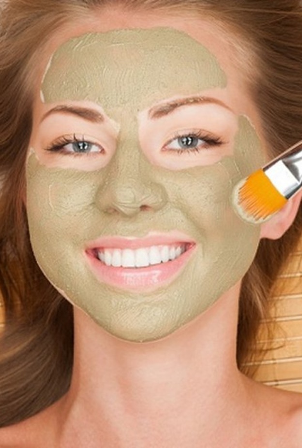 قناع الطين الاخضر مفيد جدا لبشرة العروس