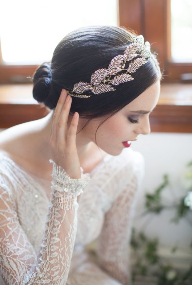 تاج العروس من الخرز