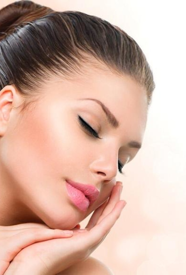 طرق العناية بالبشرة الجافة و الحساسة