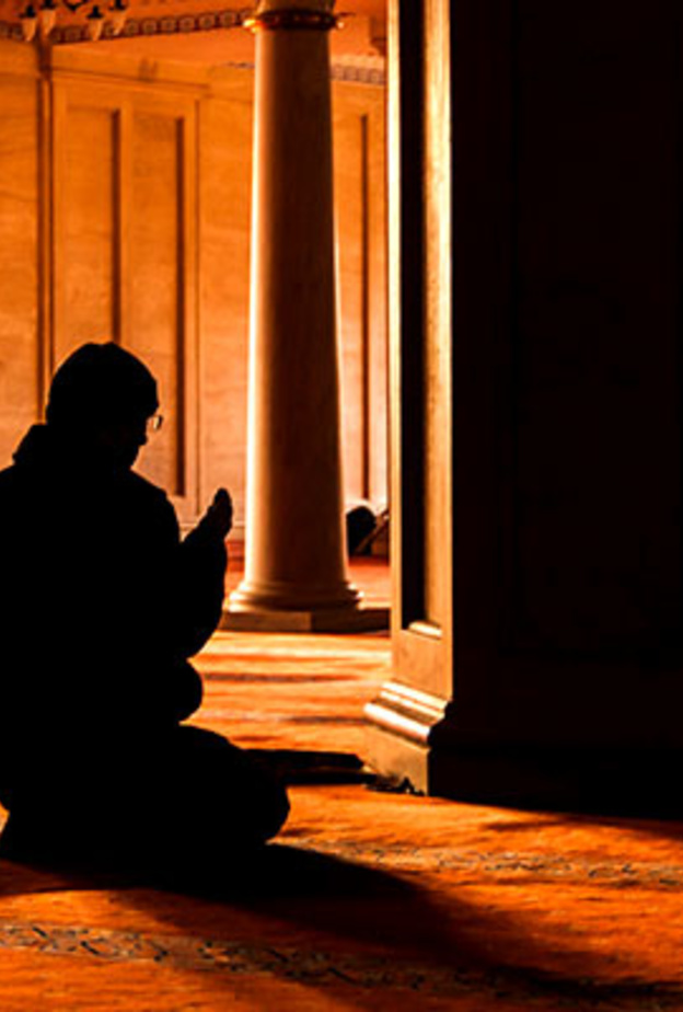 صلاة الفجر كانت طوق النجاة للمواطن السعودي.