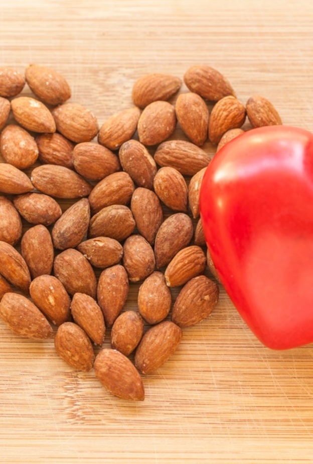 فوائد اللوز على الصحة و الجمال و الرشاقة لا تحصى