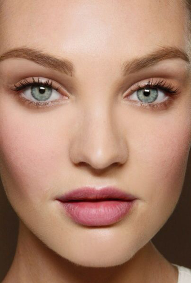 قبل وضع الماسكارا ننصحك بتموج رموشك