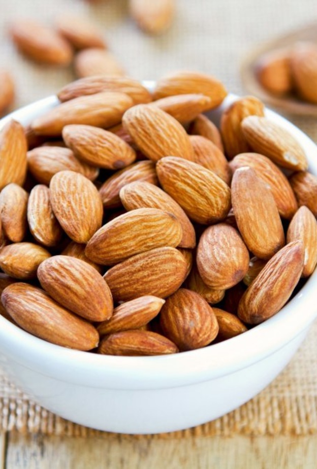 فوائد اللوز كثيرة وتحمي من سرطان القولون