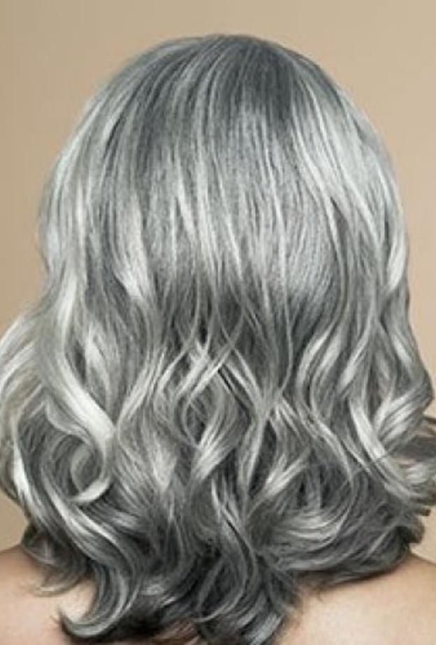 الصدمات العاطفية تسبب الشيب المبكر