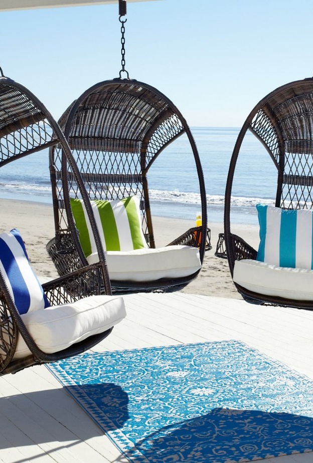 أحواض النباتات المنسقة لديكور جلسات خارجية أنيق