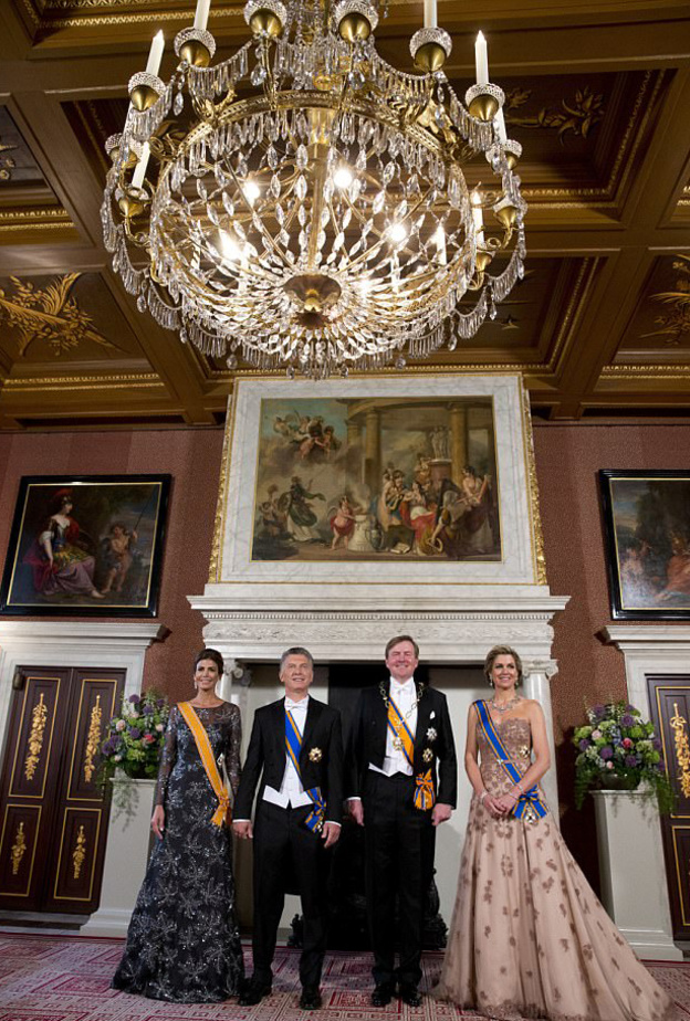 استضاف الملك فيليم ألكسندر ملك هولندا وزوجته الملكة ماكسيما الرئيس ماوريسيو ماكري وزوجته جوليانا عواضة