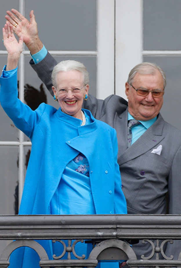 نقل الأمير هنريك زوج ملكة الدانمارك إلى المستشفى