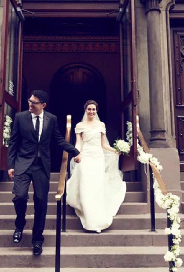 زواج الممثلة الاميركية ايمي روسوم من المخرج وكاتب السيناريو سام اسماعيل.