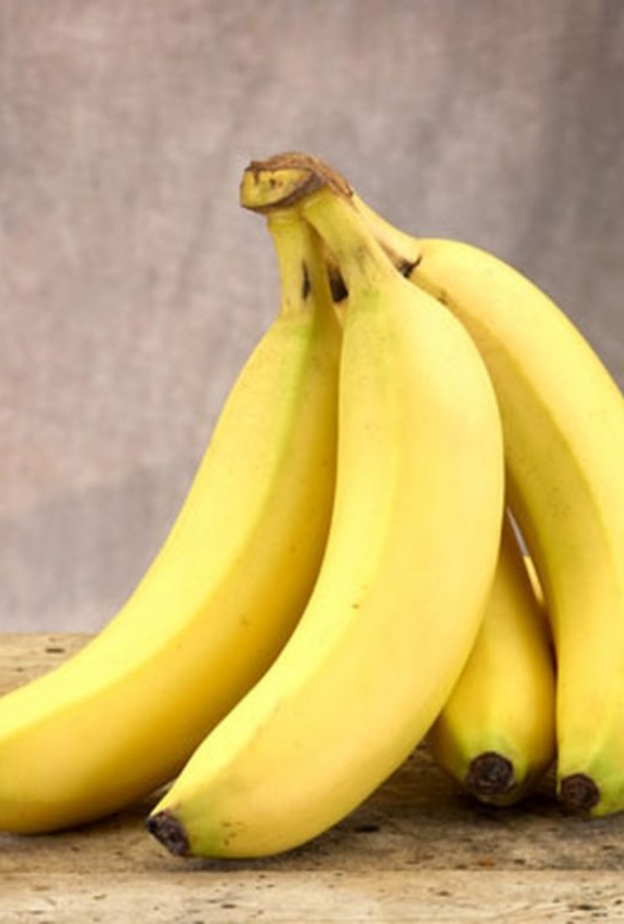 الموز يحمي من أمراض السرطان.