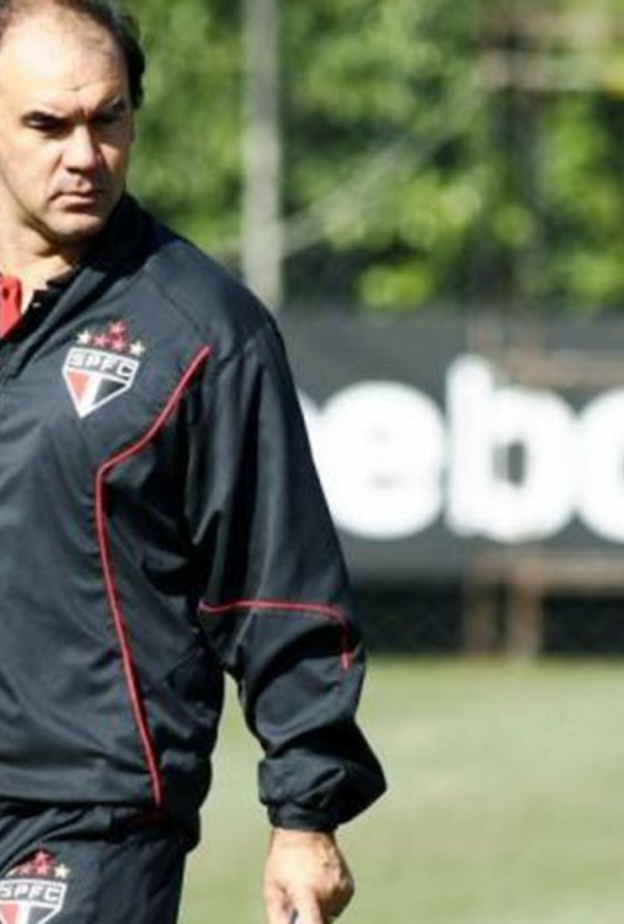 مدرب النصر البرازيلي ريكاردو غوميز