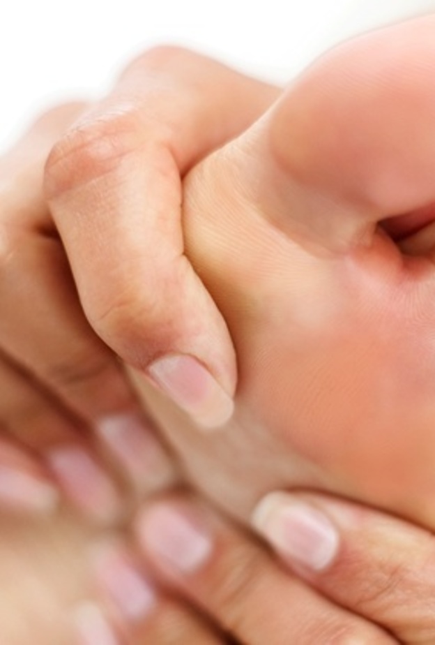  النقرس مرض يصيب المفاصل يمكن السيطرة عليه بالغذاء