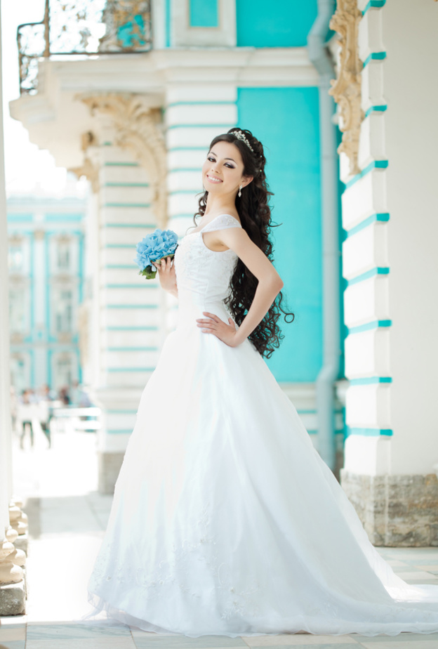 باقة ورد مزينة بالمجوهرات