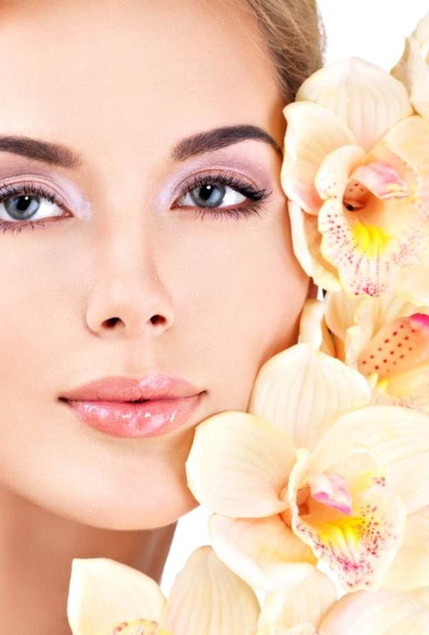 زيت الورد يزيد من نضارة الوجه