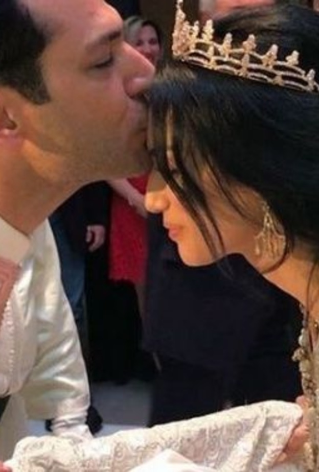 لقطة مميزة لنادين نسيب نجيم مع زوجها