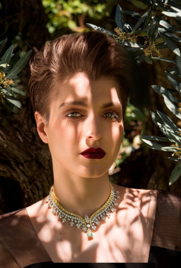 _اطلالة ماسية للعروس من دار ابراهيم زين.