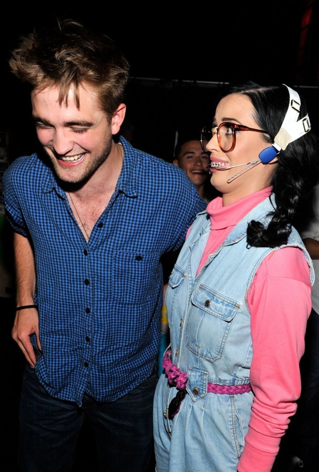 جينيفر لوبيز تراقب صديقها أليكس رودريجيز