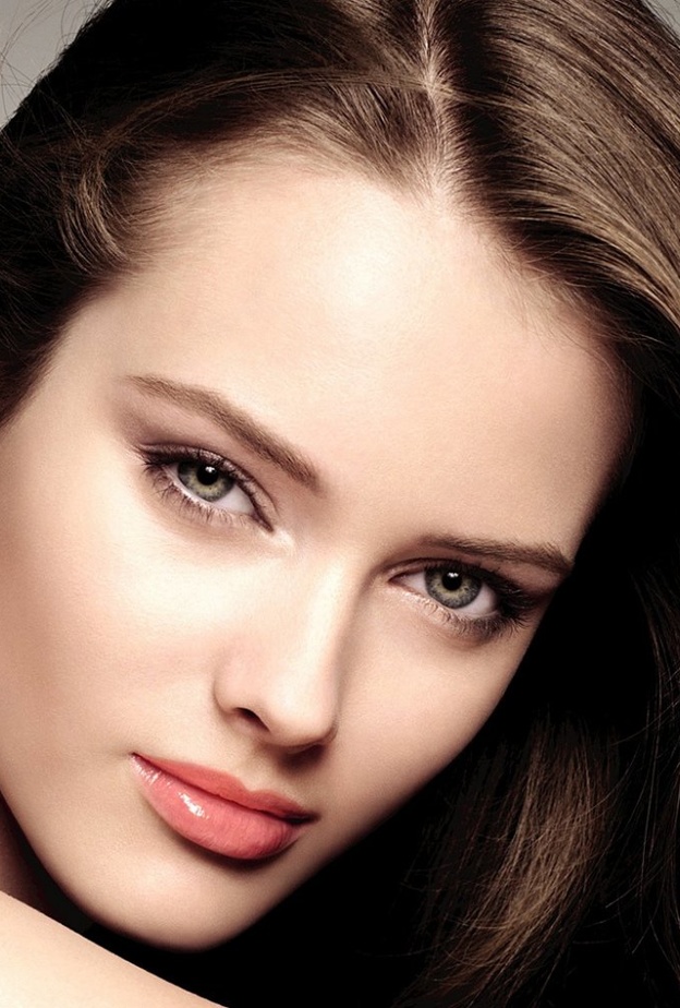 جربي قناع التفاع والعسل والليمون للعناية ببشرتك الدهنية.