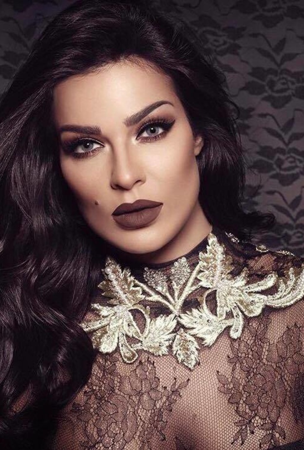 مكياج برونزي مع نادين نجيم