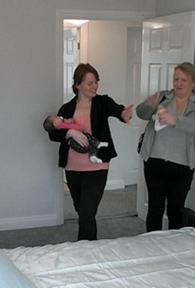 منزلا مجانيا لامرأة مكافحة ليكون ملاذا لها