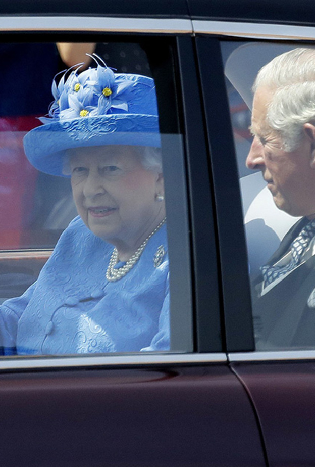 إطلالة بسيطة للملكة إليزابيث الثانية