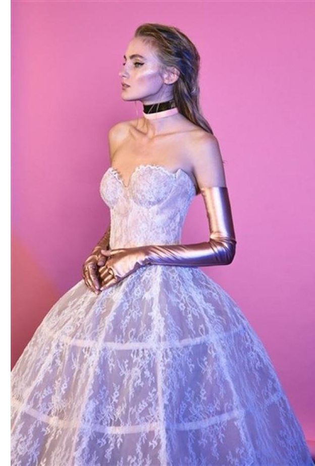 فستان مع كاب طويل