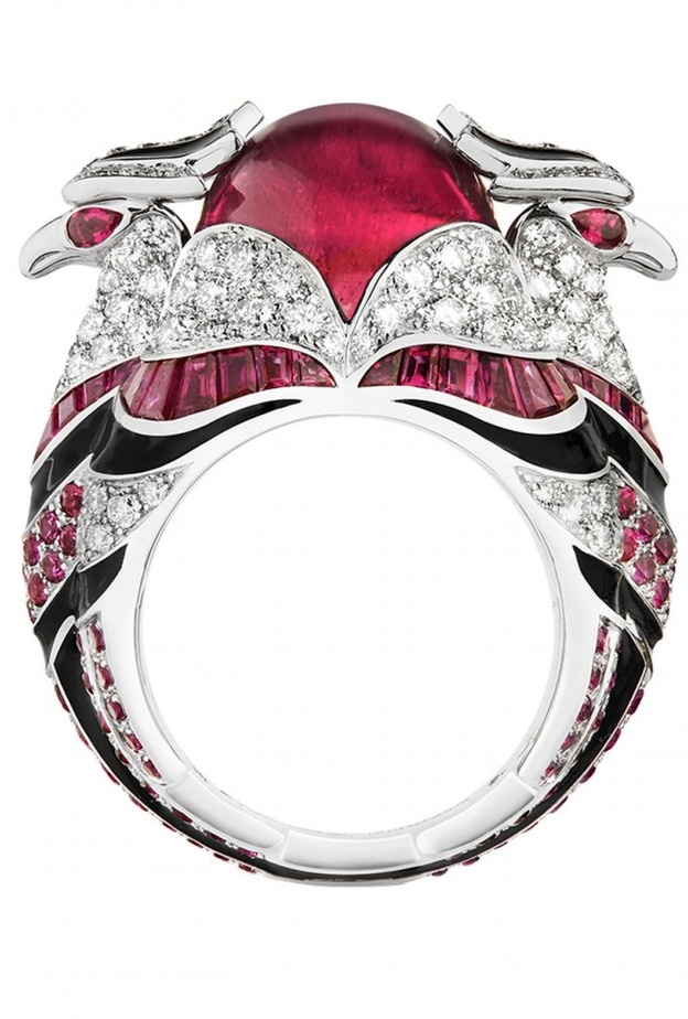 خاتم بوشرون من الذهب الأبيض والماس والياقوت