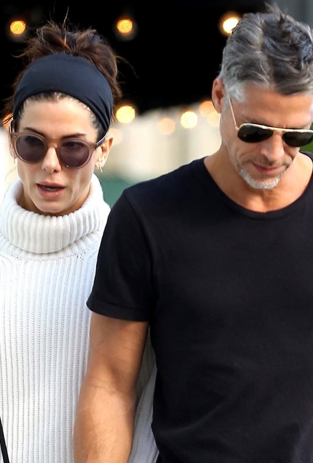 ساندرا بولوك (Sandra Bullock) تخطط للزواج قريبا من صديقها بريان راندال