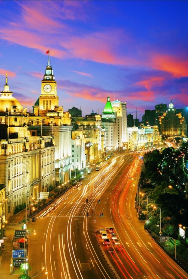 ذا بوند أو وايتان واحدة من أشهر المعالم السياحية في مدينة شنغهاي