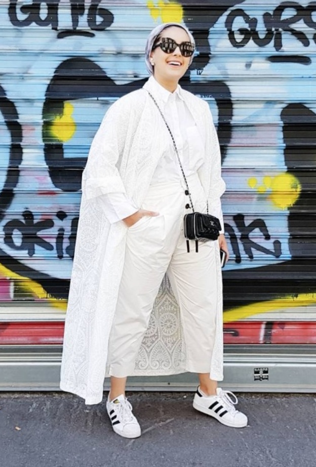 تنسيق البنطلون الابيض