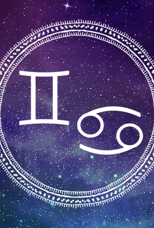 يثق مولود السرطان بمولود الميزان ويتوافقان في الصداقة