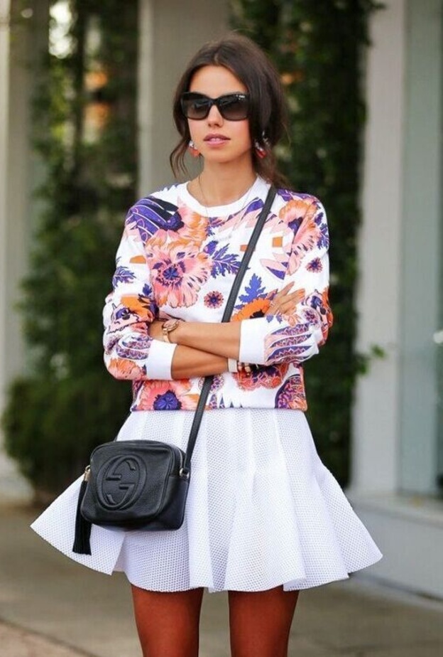 نسقي بين توب معرقة مع تنورة بالون واحد لاطلالة أنثوية ناعمة