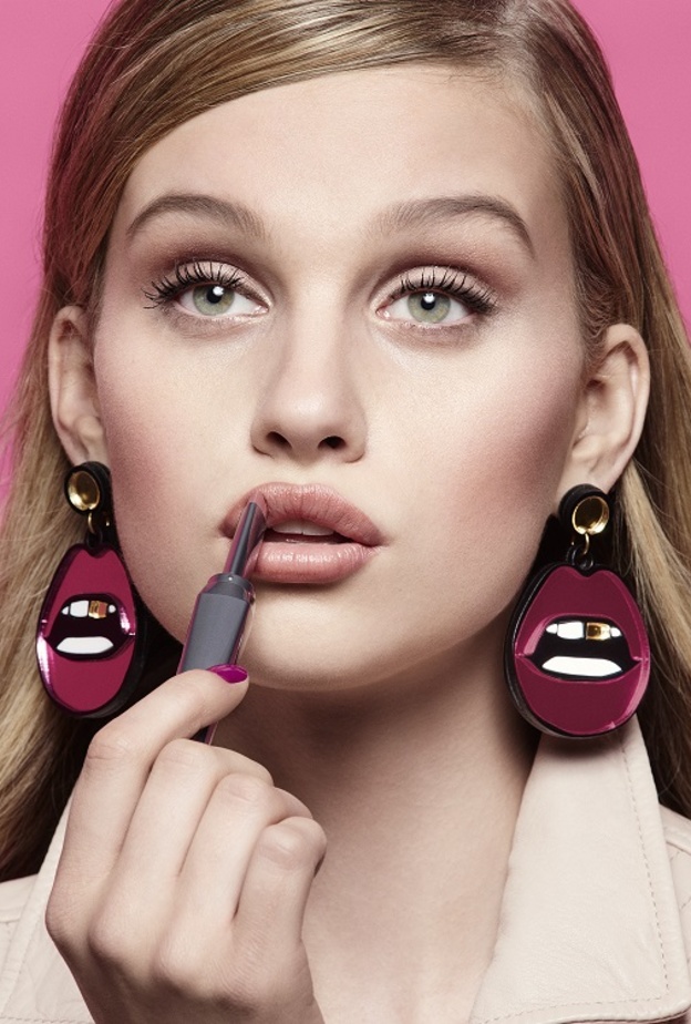 شفاهك تبدو أكثر امتلاء في خطوة واحدة سهلة