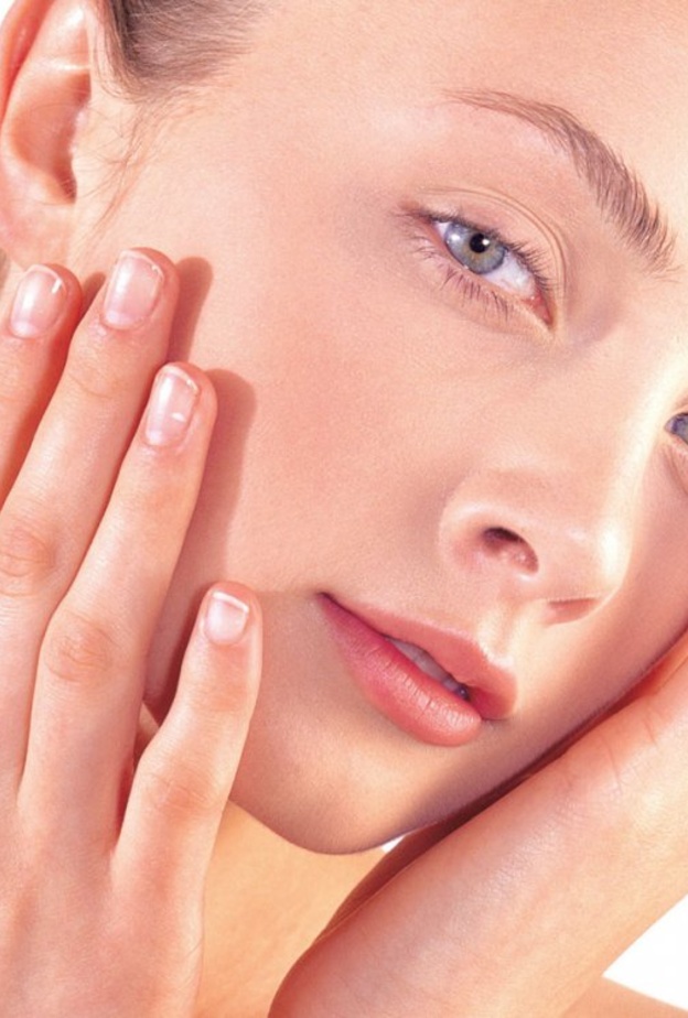 وصفات تجميل طبيعية للوجه والبشرة الحساسة