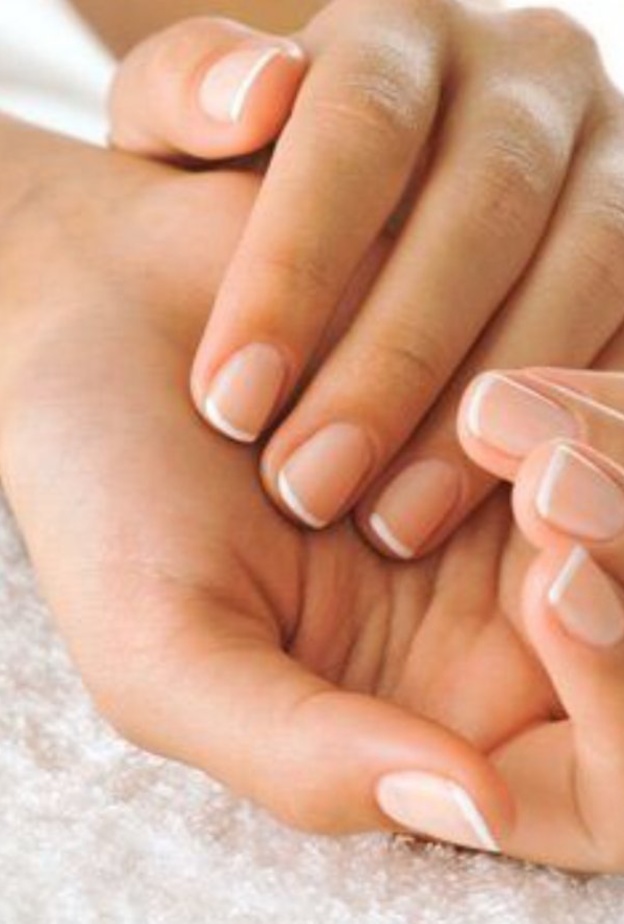 كيف تحمين اظافرك من التكسير 