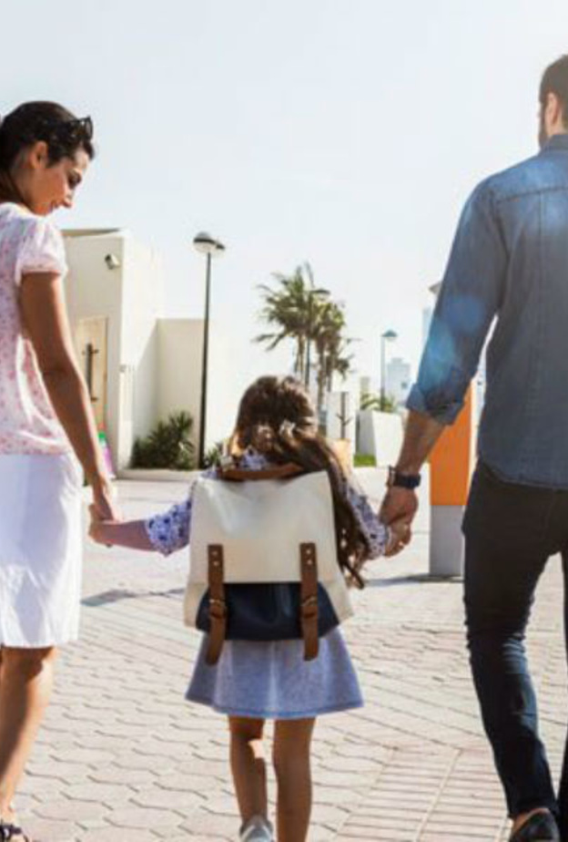 اختاري المدرسة التي توفر منهاجا تربويا داخل و خارج الفصول الدراسية