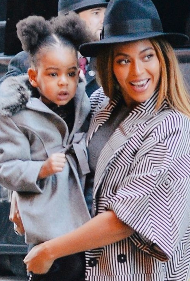 بيونسيه تخفي جنس التوأم