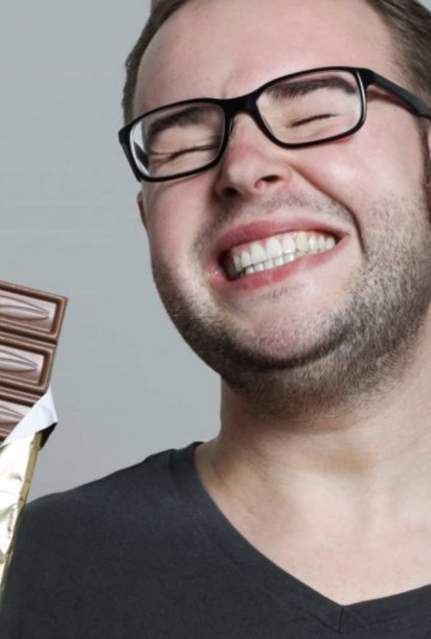 الشيكولاتة تزيد إنتاج هرمون الأنوثة