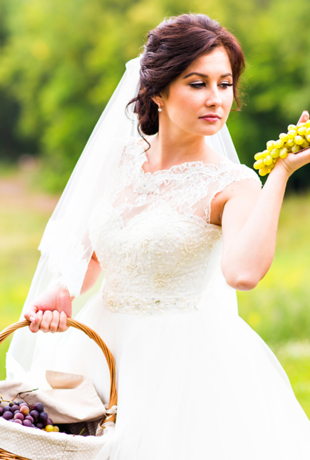 قاومي تساقط شعرك بتناول العنب