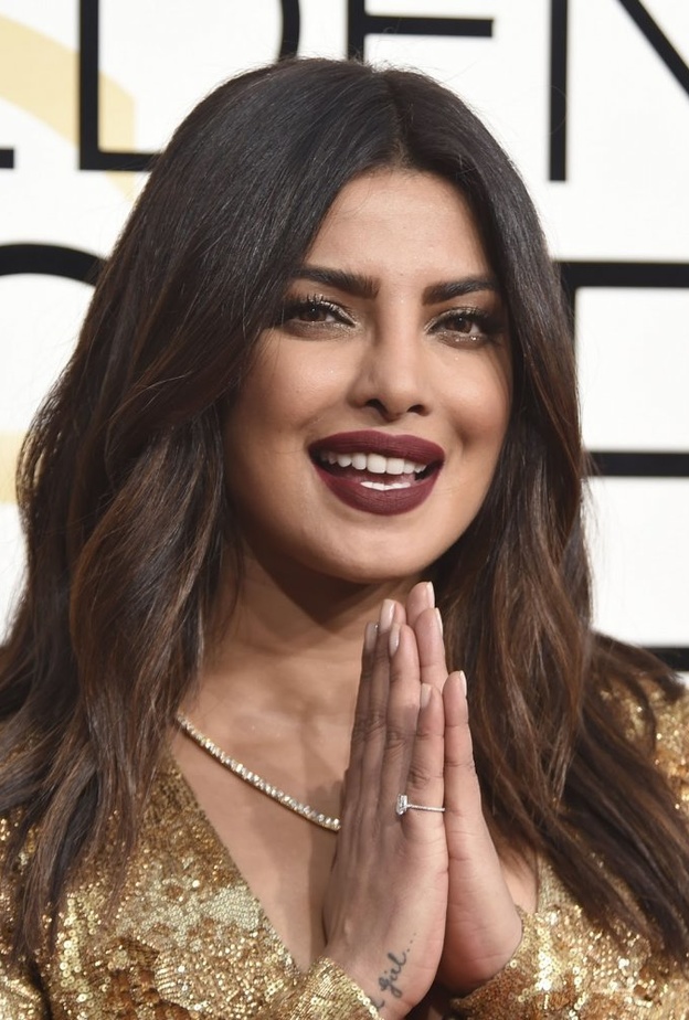 بريانكا تشوبرا على موعد مع الجوائز أثناء النوم