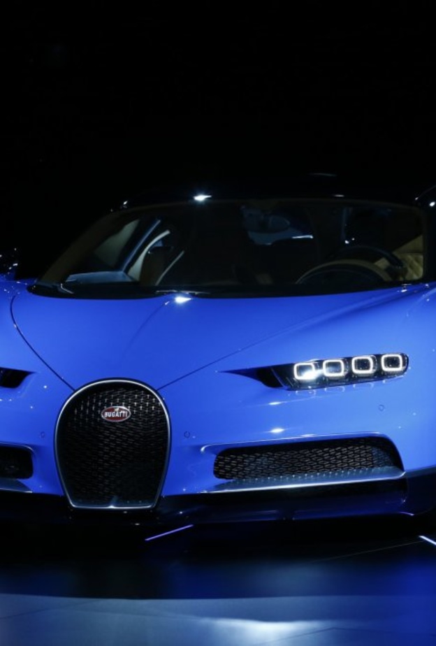 بوغاتي تنافس بسيارتين في قائمة أغلى السيارات في العالم