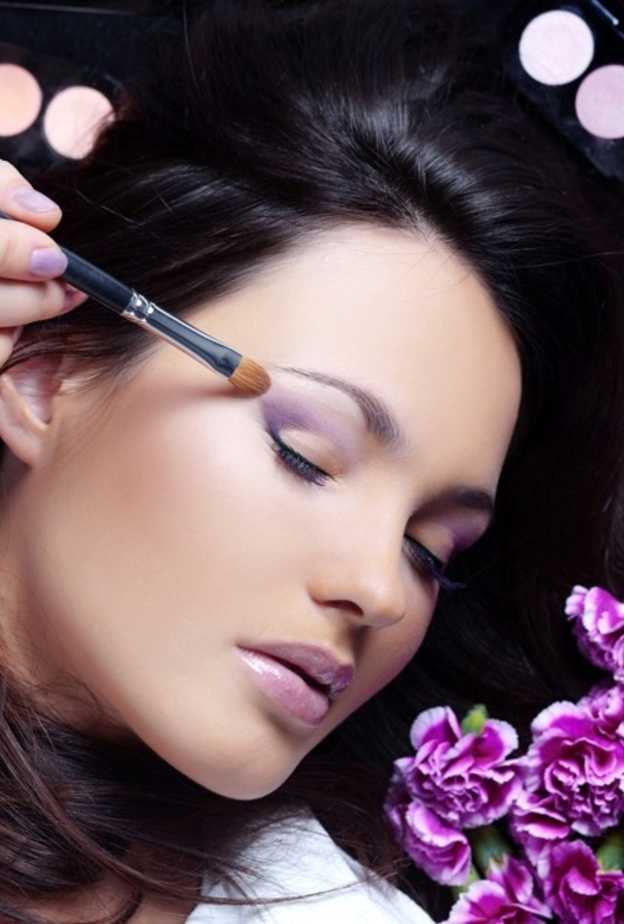 لا تنسي الآي شادو والآي لاينر