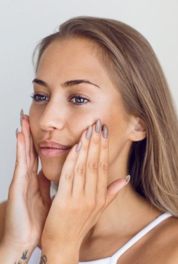 لا تنسي ترطيب البشرة بالبرايمر