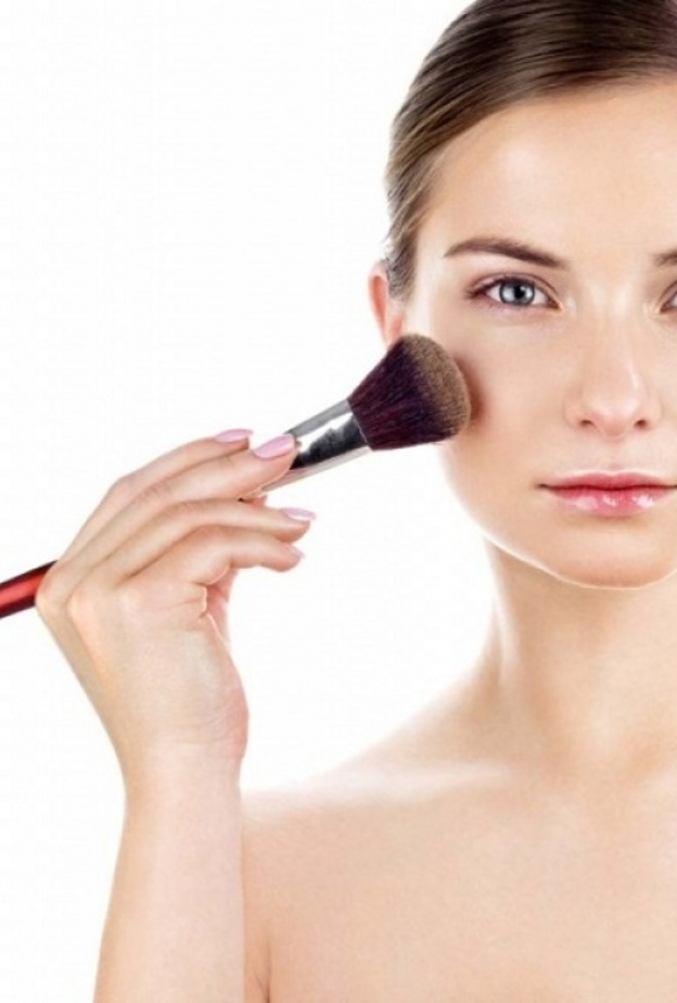 الرذاذ المثبت للمكياج خطوة أساسية