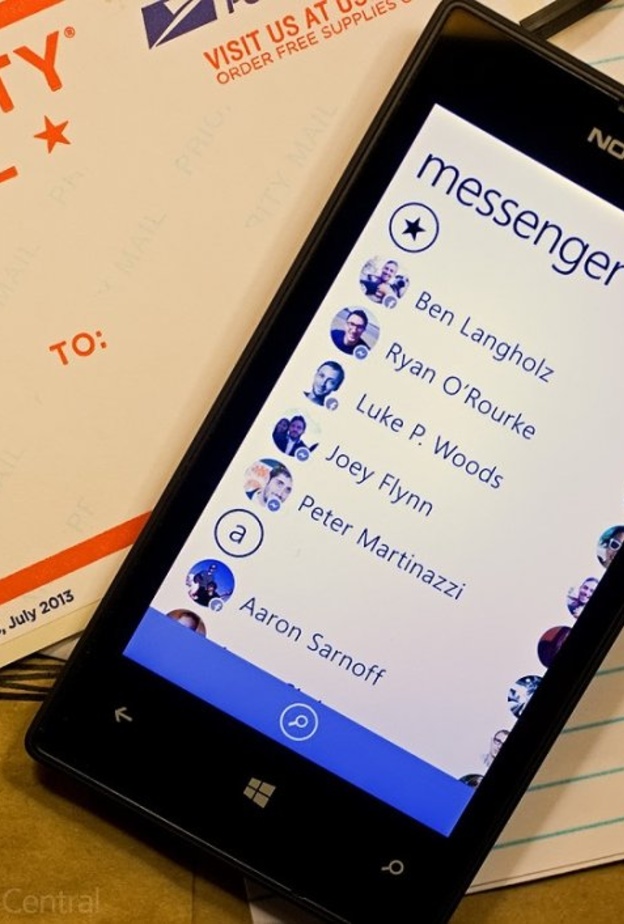 فيسبوك توقف خدمات ماسنجر عن عدد من الهواتف