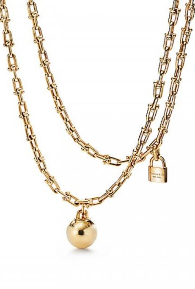 قلادة فان كليف آند آربلز من الذهب الأصفر والماس