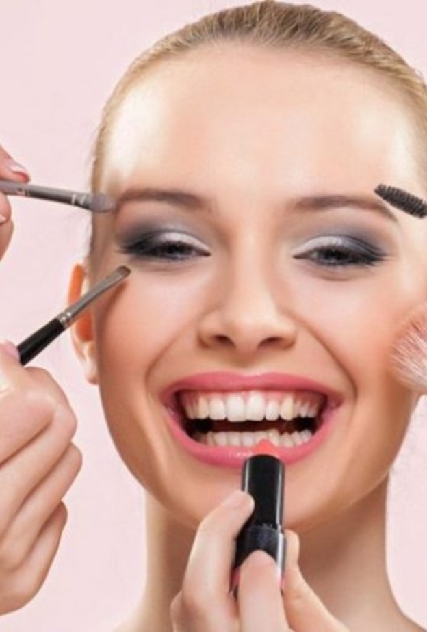 اشياء تُفسد مكياج الزفاف