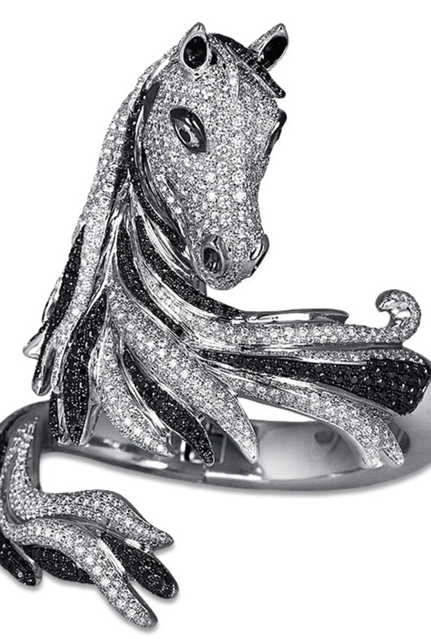 خاتم ديور من الذهب الأصفر والماس وحجر شريسوبراسي