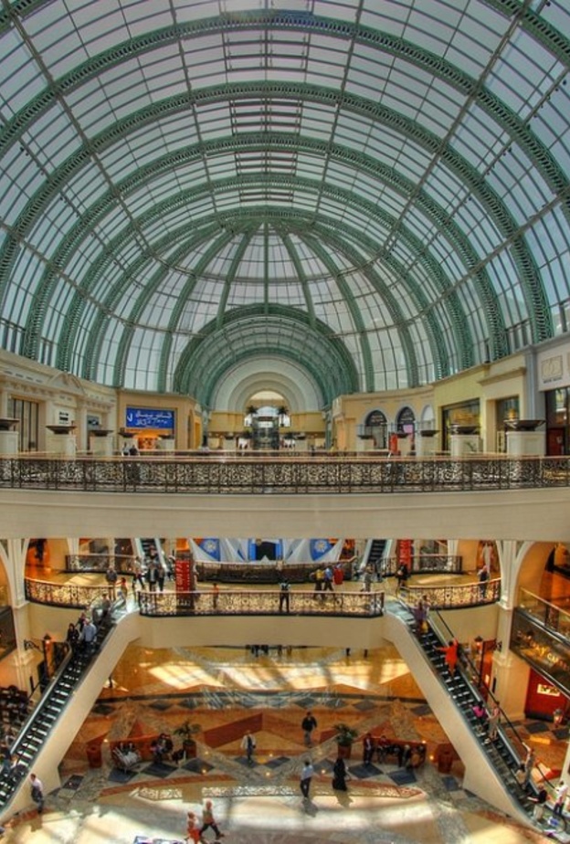 دبي جنة للمتسوقين