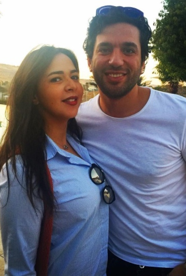 النجم حسن رداد مع زوجته ايمي غانم